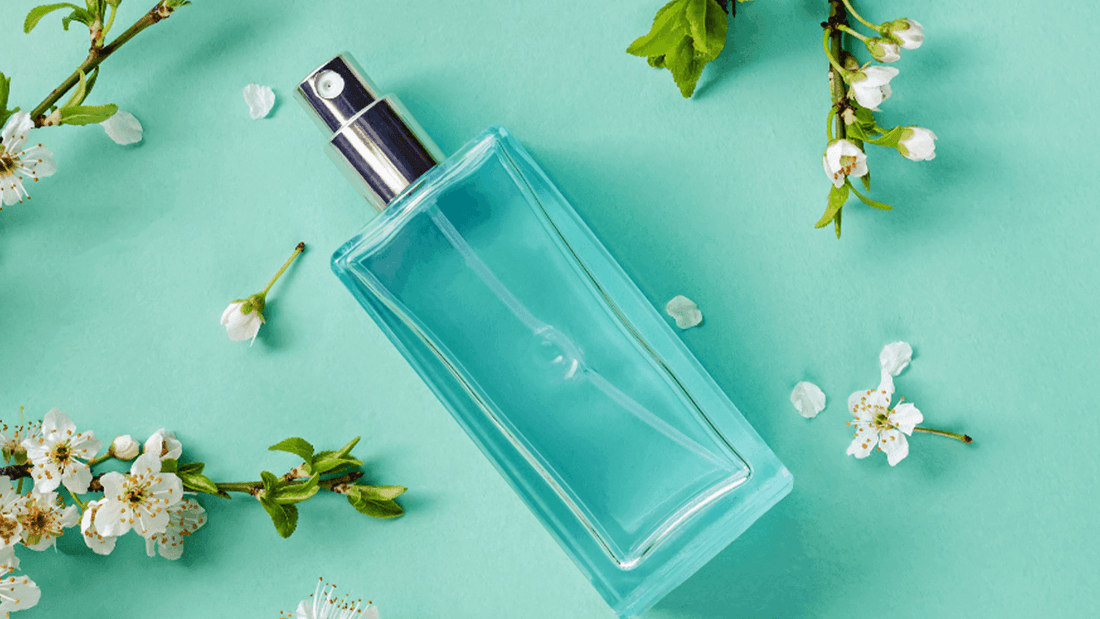 Ako si vybrať parfum na jar: svieže vône pre prebúdzajúcu sa prírodu.